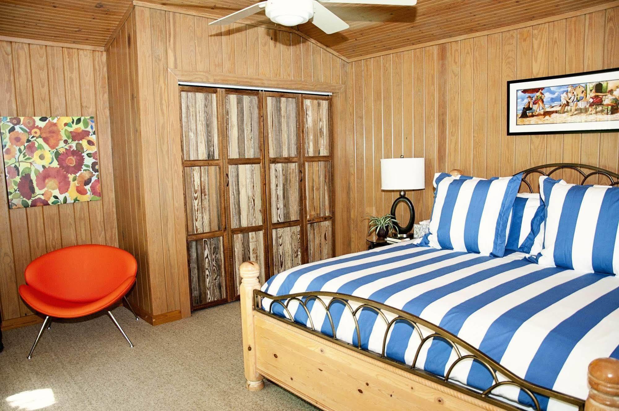 Live Oaks Bed And Breakfast Uvalde Εξωτερικό φωτογραφία